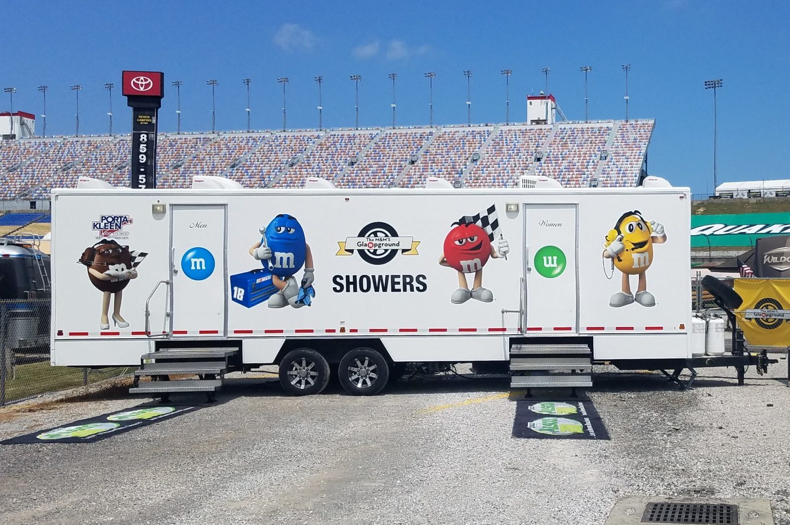 M&M'S Glampground bathroom and shower trailer.